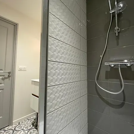 Lumineux Avec Climatisation Pour 2 Personnes アパート *